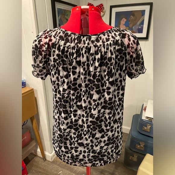 Leopard Print Top - Picture 2 of 5